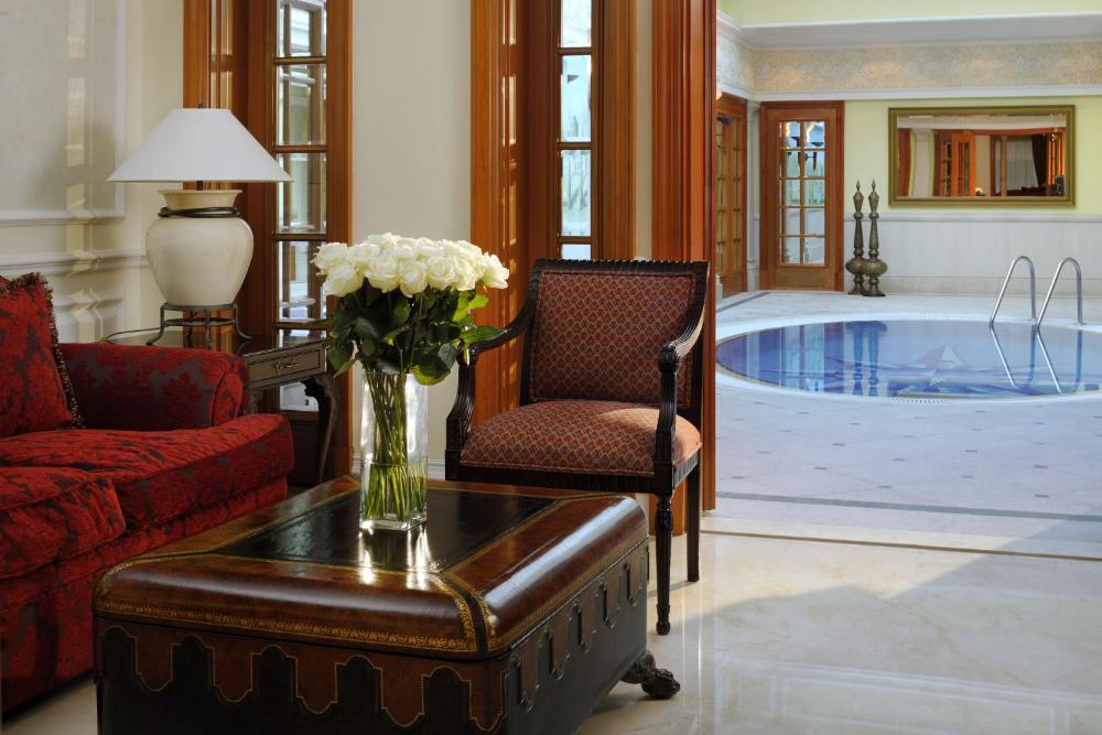 Connaught Palace Hotel