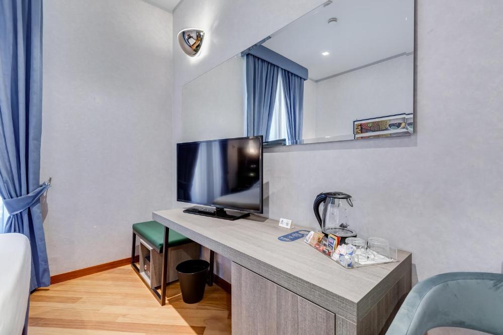 Room image 4