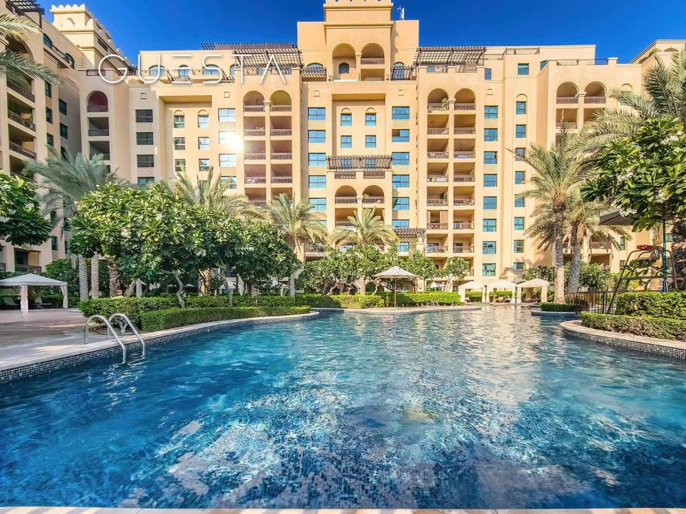 Fairmont Apartments The Palm, Free access to hotel beach and pools