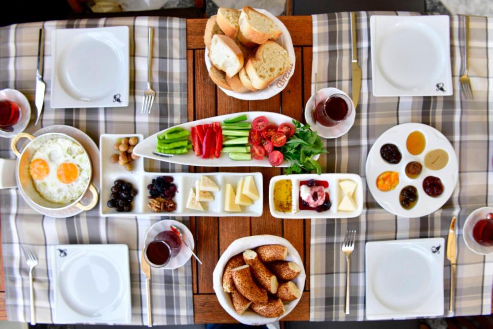 siyah lale otel cunda