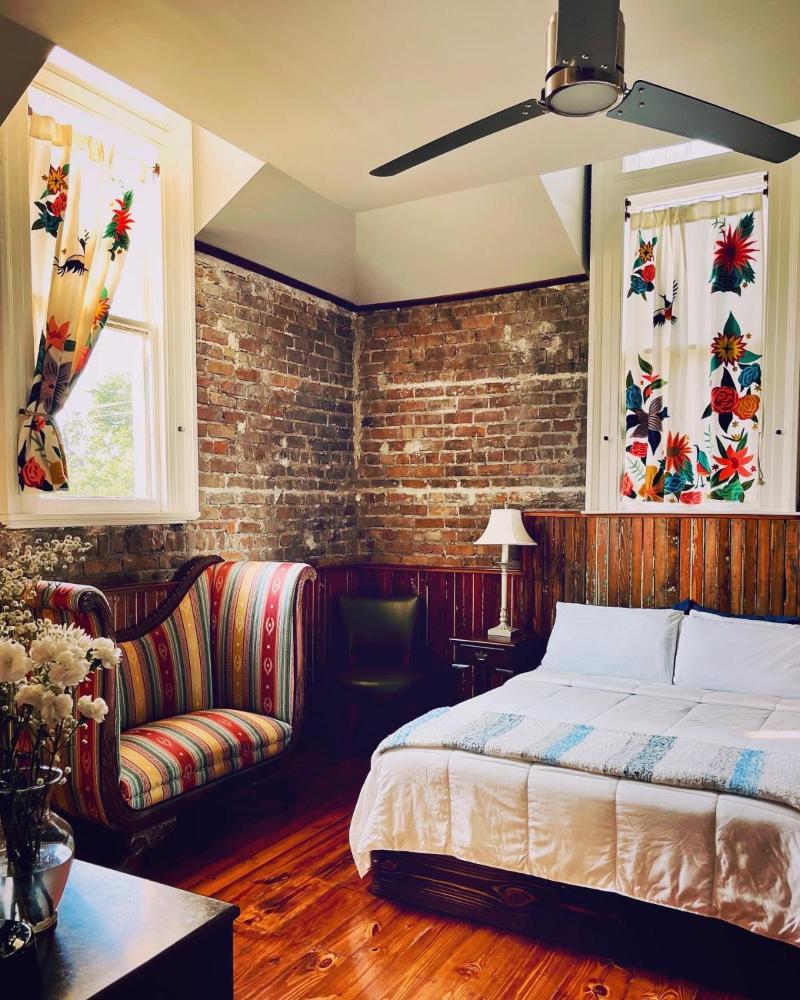 inn at the old jail