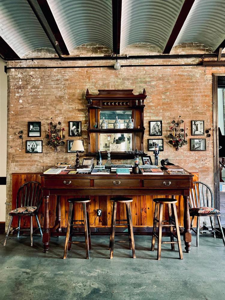 inn at the old jail