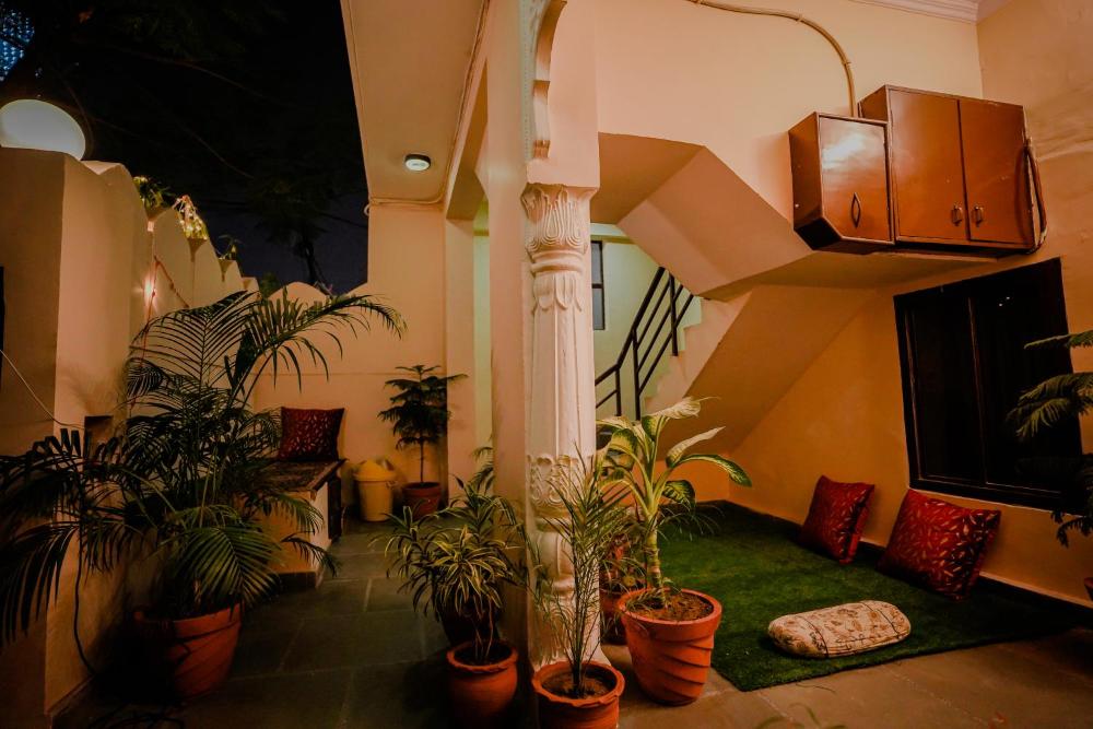 KARNI VILAS