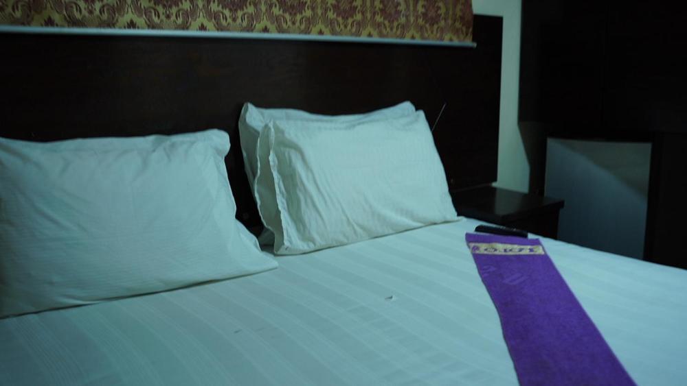 Room image 2