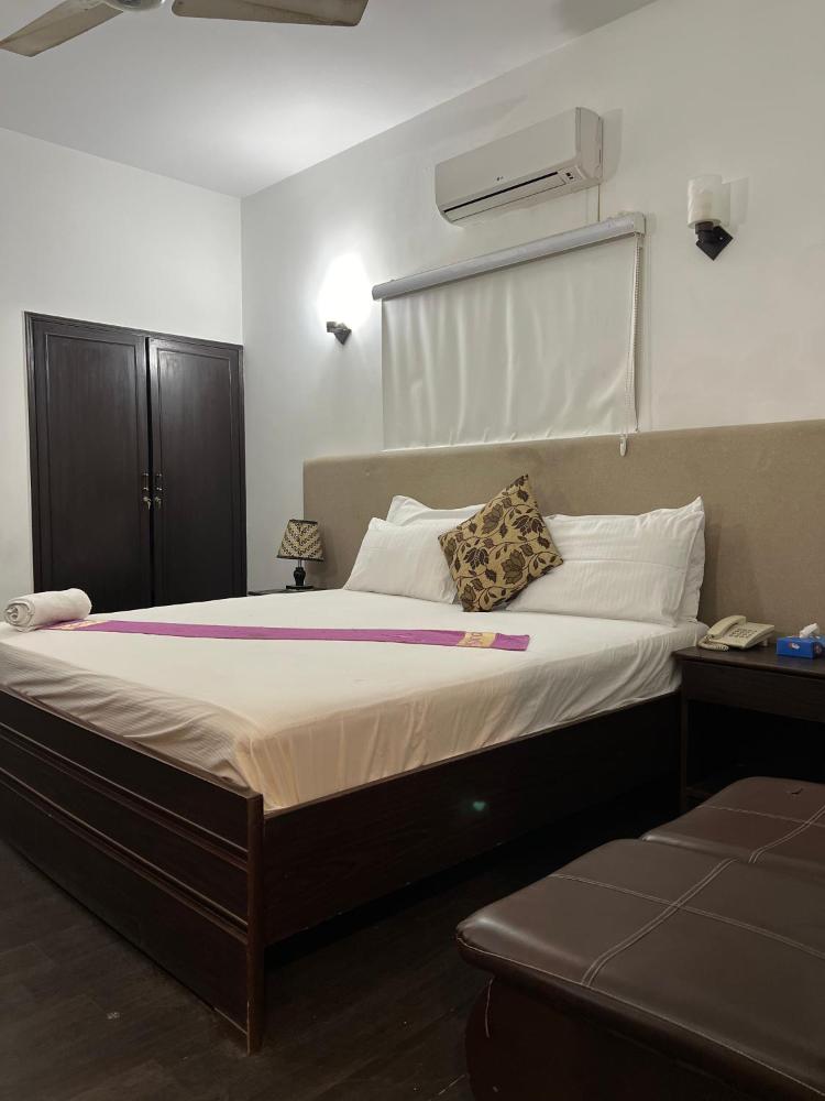 Room image 5
