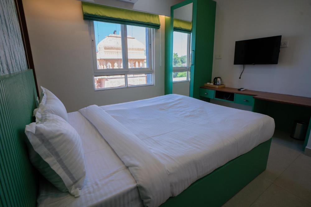 SUMMER STAYS BY UNIQUE CHOICE HOTELS PVT LTD 