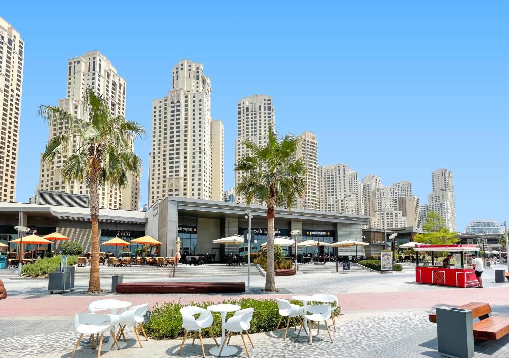 First Class Apartments in Heart of JBR, Steps to the Beach - 121 Living