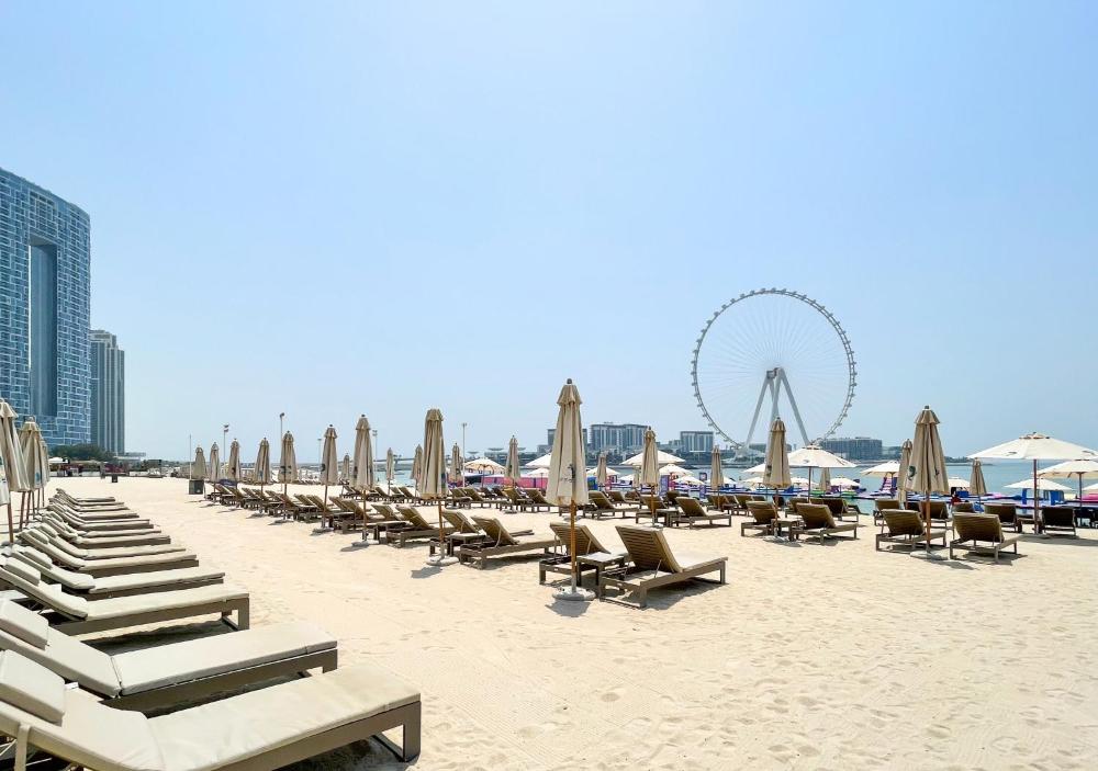 First Class Apartments in Heart of JBR, Steps to the Beach - 121 Living