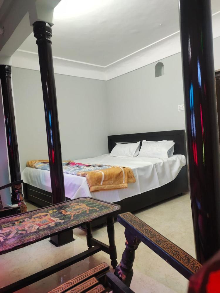 Pink City Backpackers