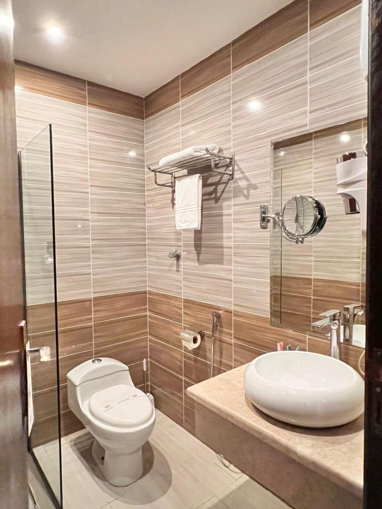 Room image 4