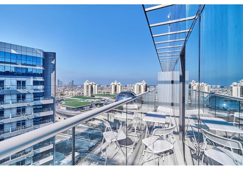 First Class Apartments in Seven Palm with direct Access to the West Palm Beach and Nakheel Mall