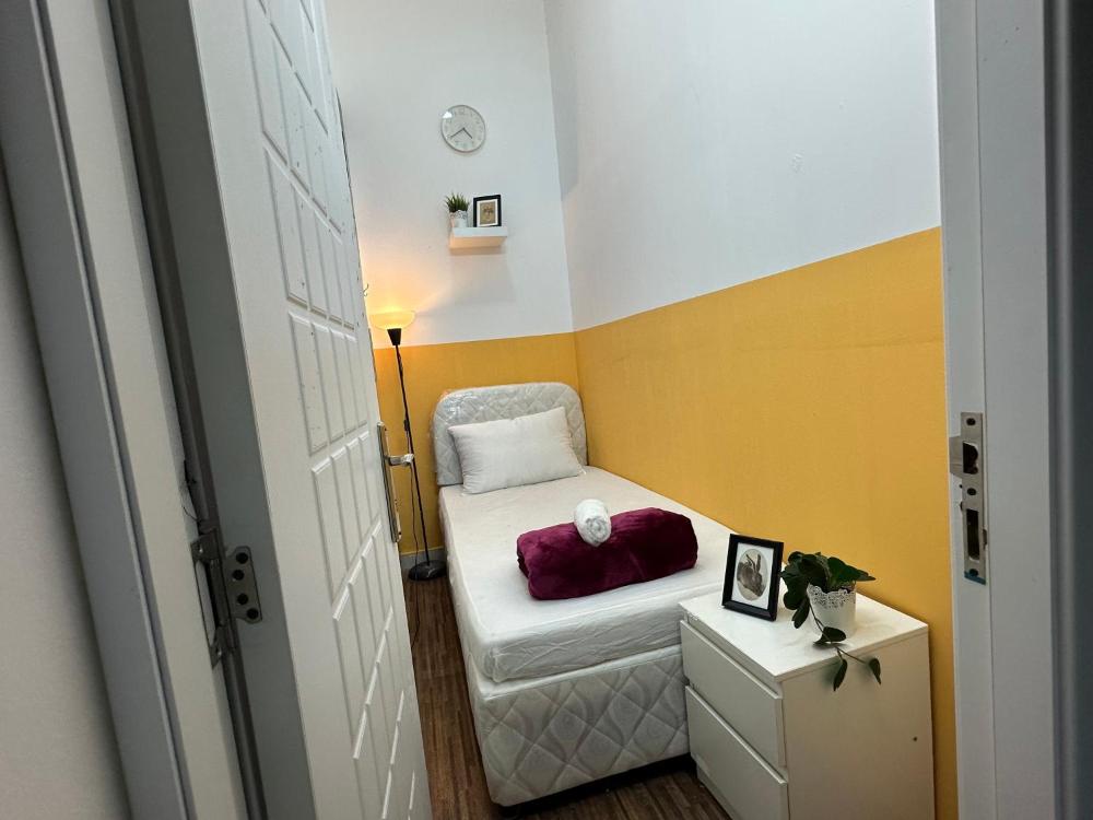 Best Closed Partition Room in Al Barsha-1 Near MOE