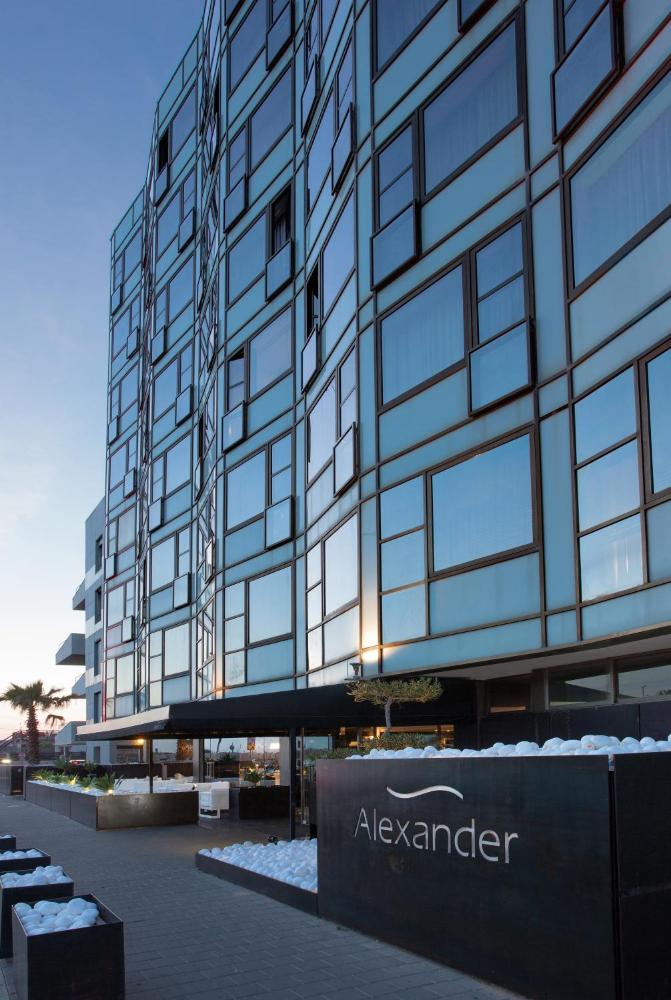 Photo - Alexander Hotel