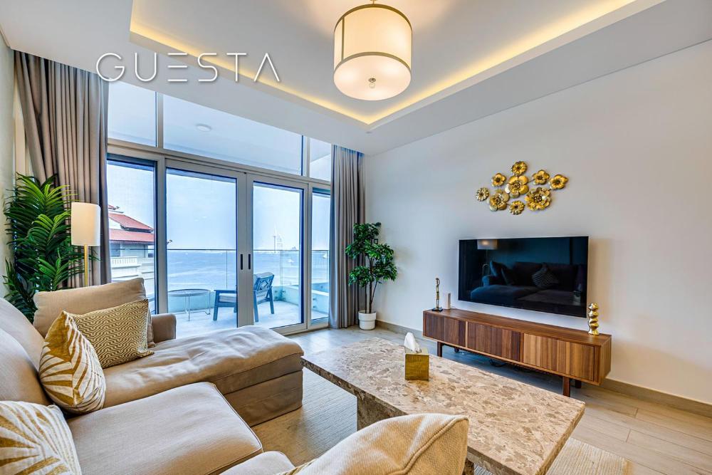 Azizi Mina The Palm, Free beach and pool access