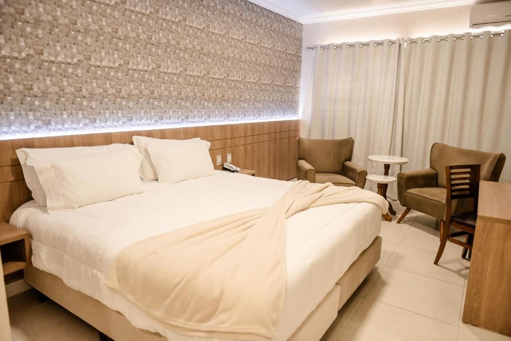 Room image 3