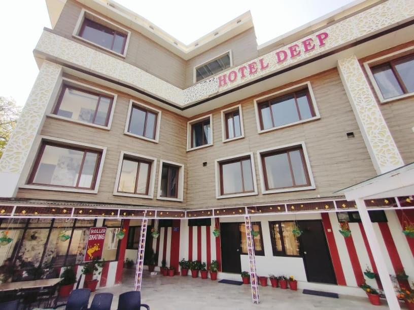 Hotel Deep