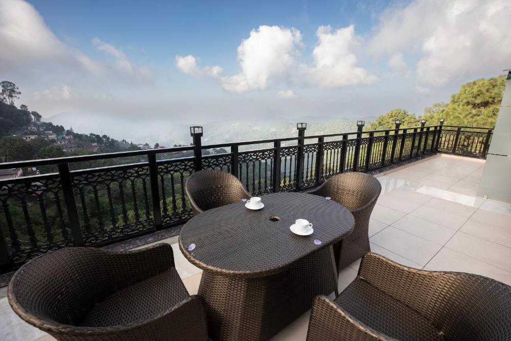Luxe Resorts