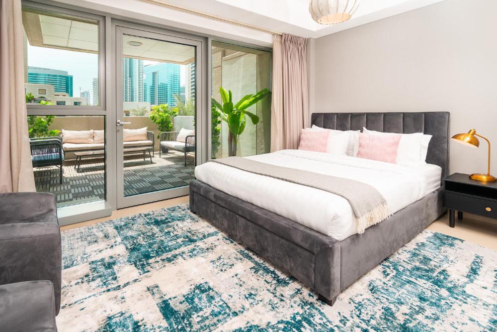 Prime Retreats - 29 Emaar Boulevard Downtown Dubai
