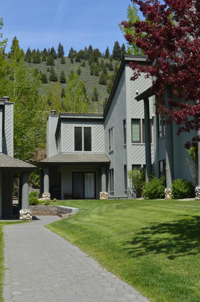 Greyhawk Condo 09 Just A Quick Walk To Bald Mountain Hiking & Skiing