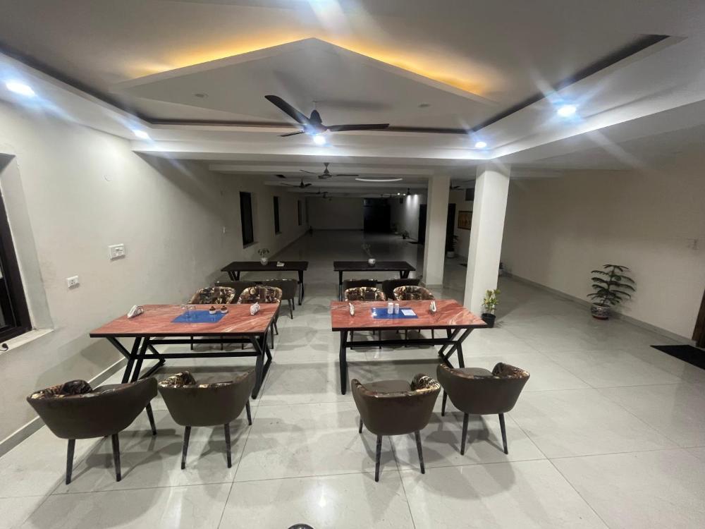 Hotel JCM Chintpurni