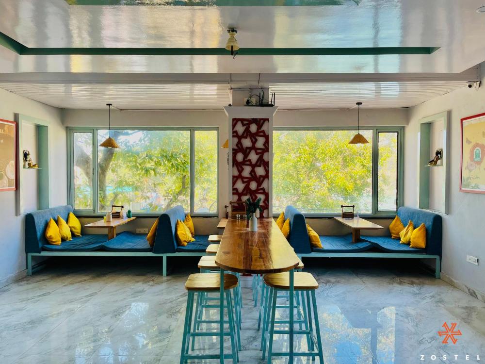Hotel Laxman Jhula Regency