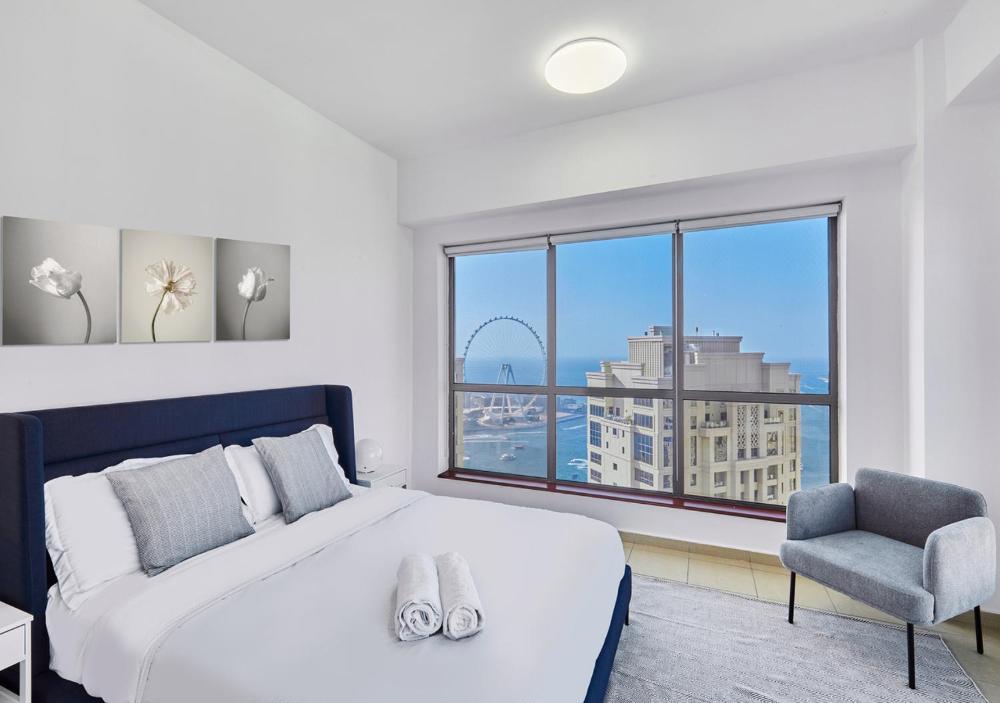 First Class Apartments in Heart of JBR, Steps to the Beach - 121 Living