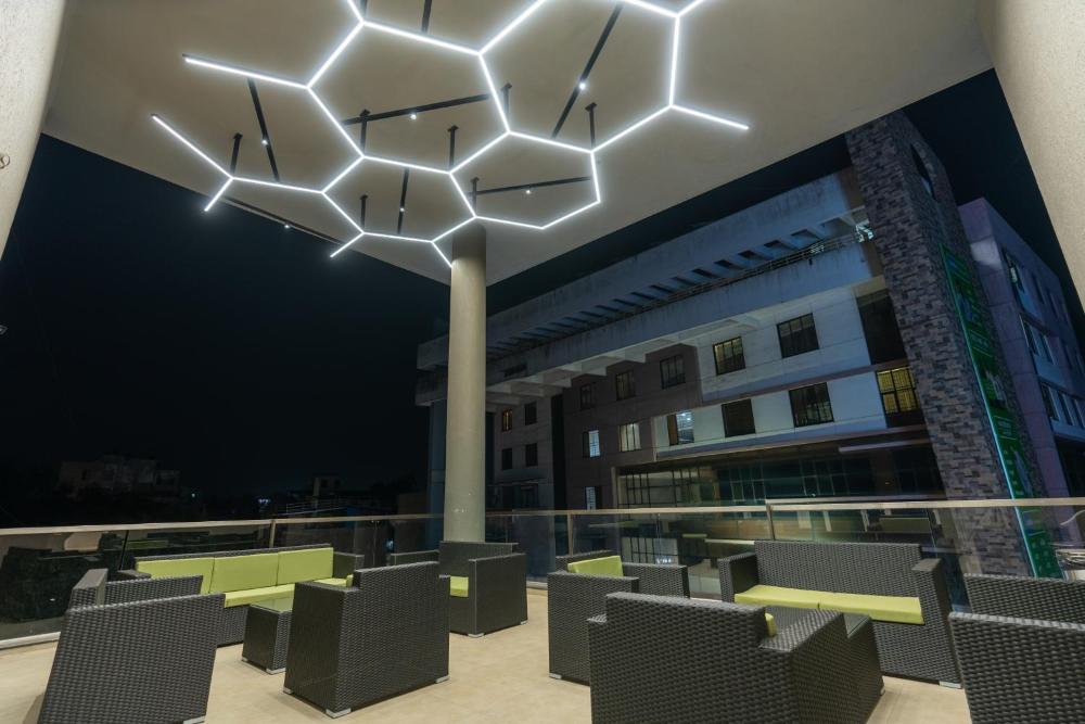 The Living Hub Business Hotel, Kolhapur 