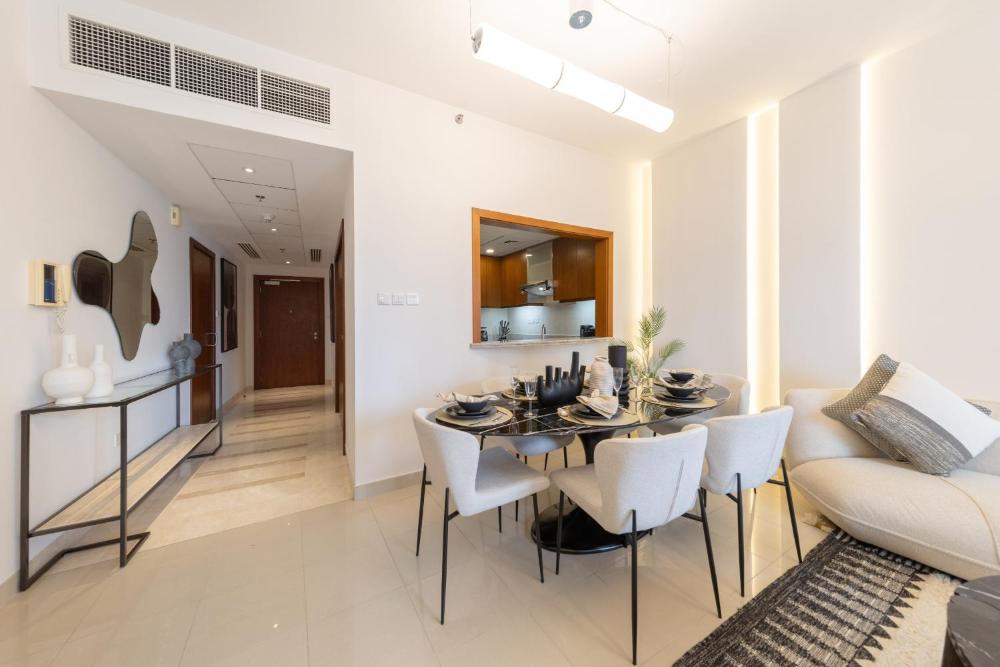 Better Stay - Standpoint Residences Apartment