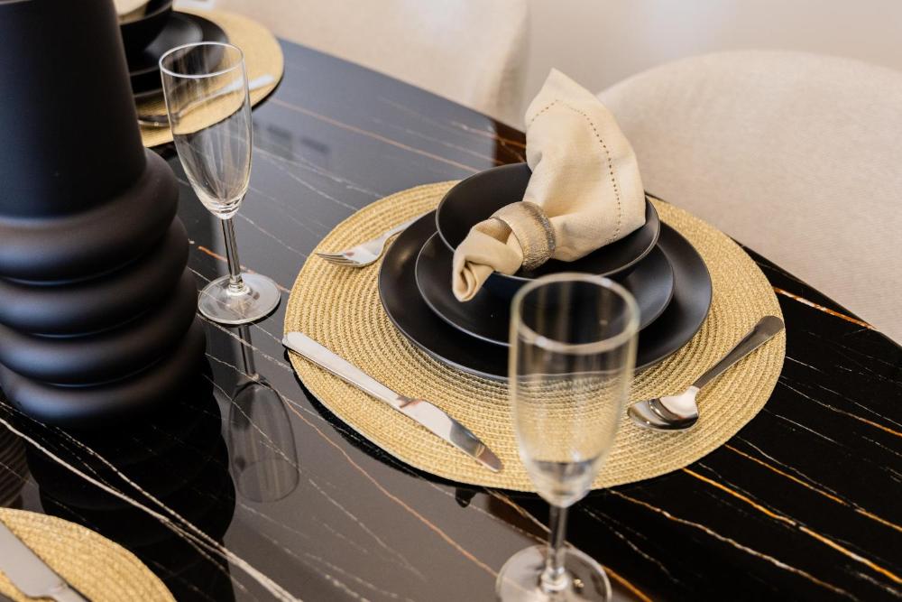 Better Stay - Standpoint Residences Apartment