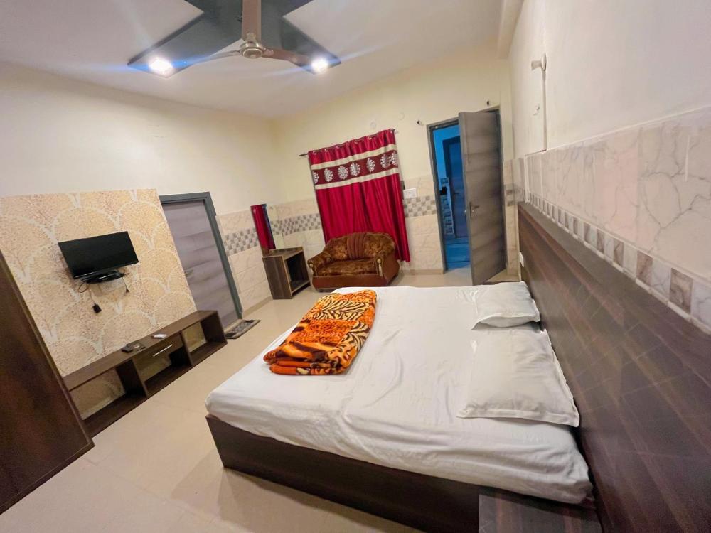 Hotel JCM Chintpurni