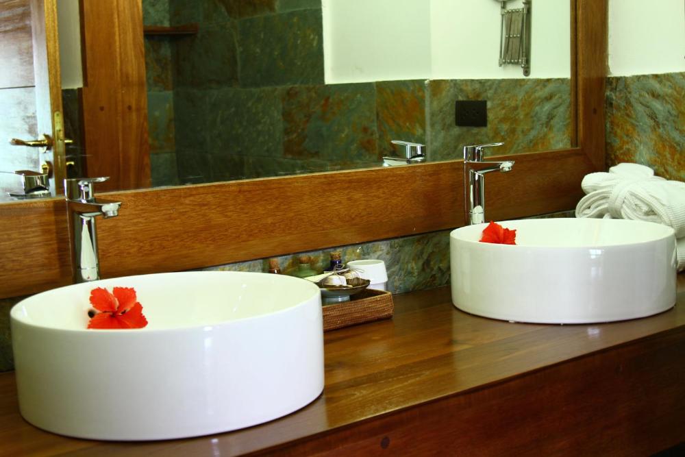 Room image 4
