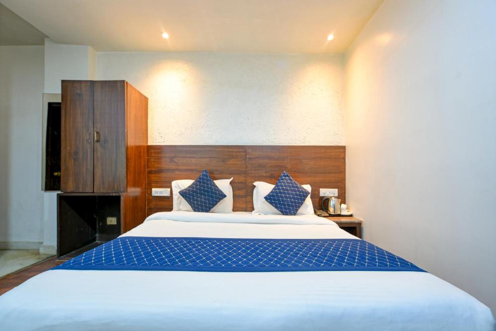 Room image 4