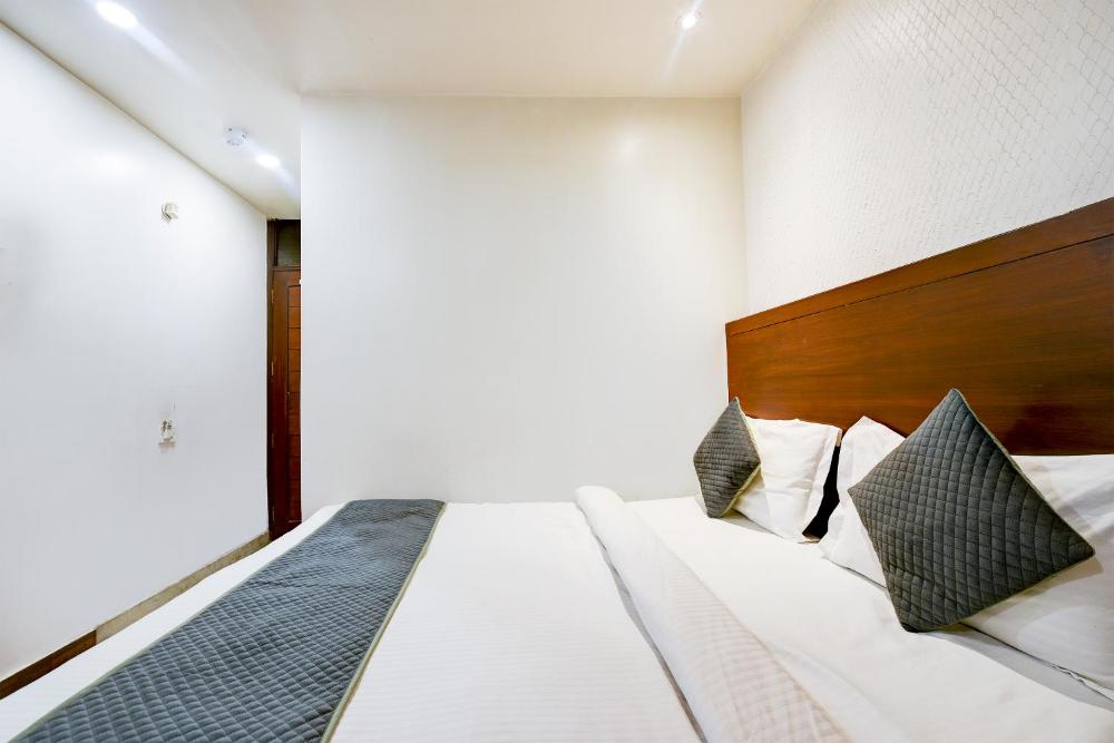 Room image 5