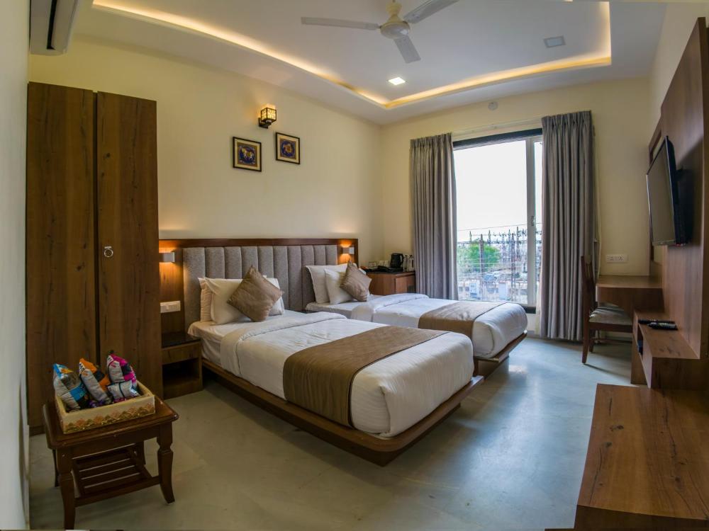 RABBIT RATNAM - By Udaipur Hotels