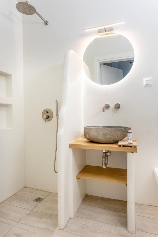 alsea seafront apartments