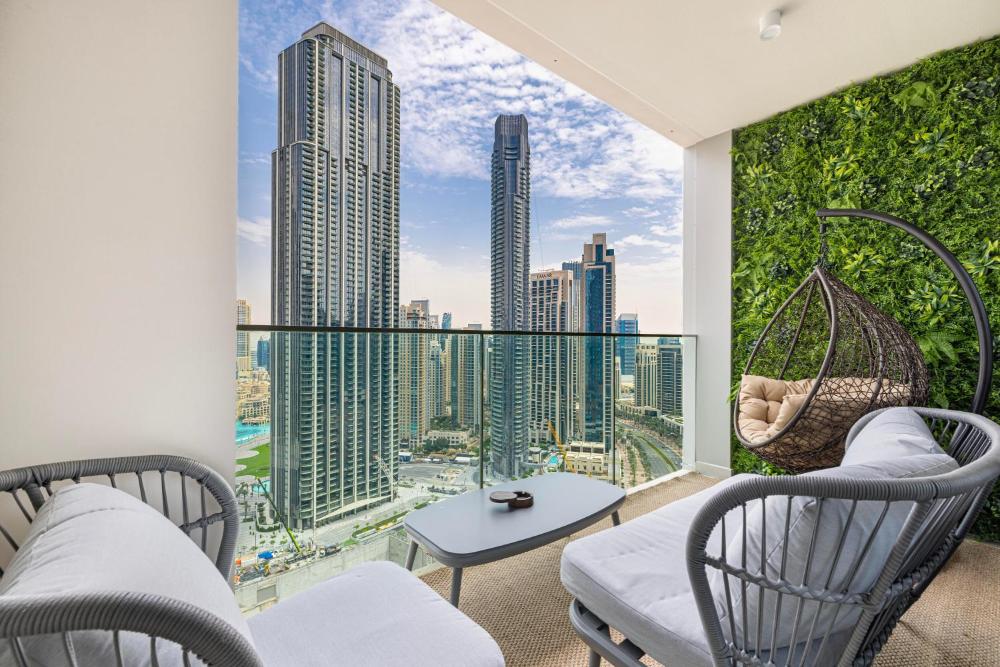 Luxury 4BR Burj Khalifa & Fountain Views