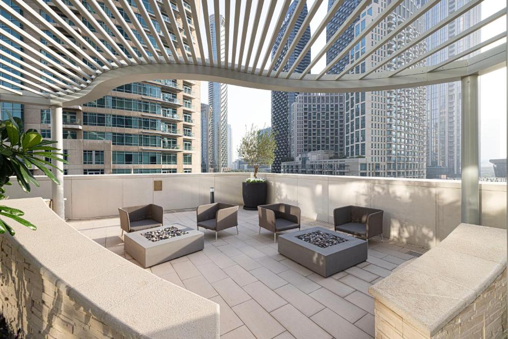 Luxury 4BR Burj Khalifa & Fountain Views