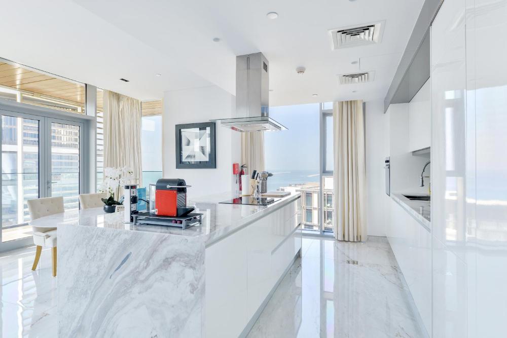 Premium 2+1 BR condo in the heart of Bluewaters Island