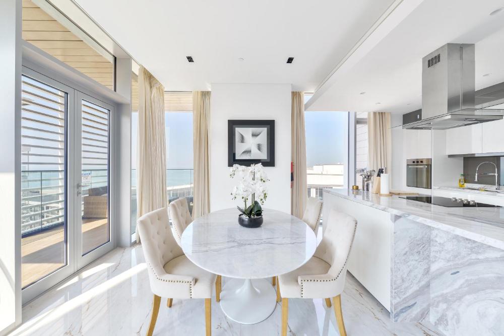 Premium 2+1 BR condo in the heart of Bluewaters Island