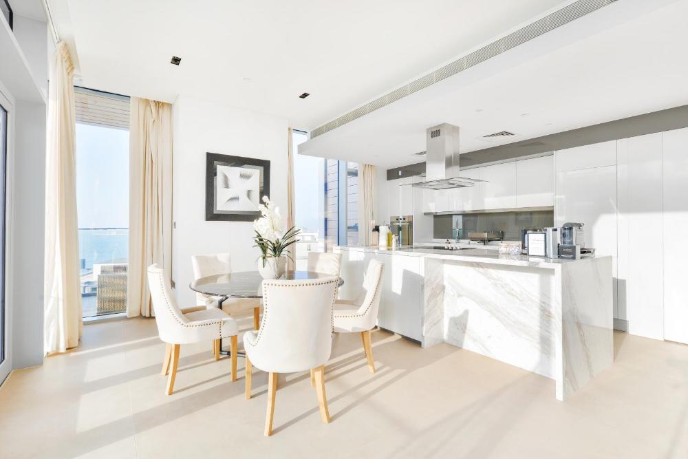 Premium 2+1 BR condo in the heart of Bluewaters Island