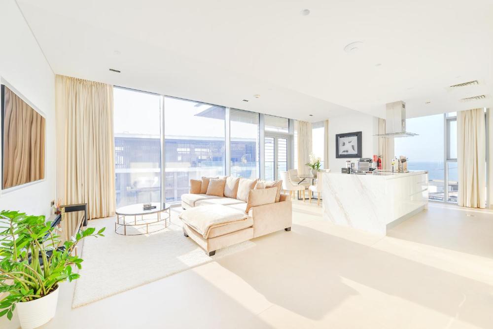 Premium 2+1 BR condo in the heart of Bluewaters Island