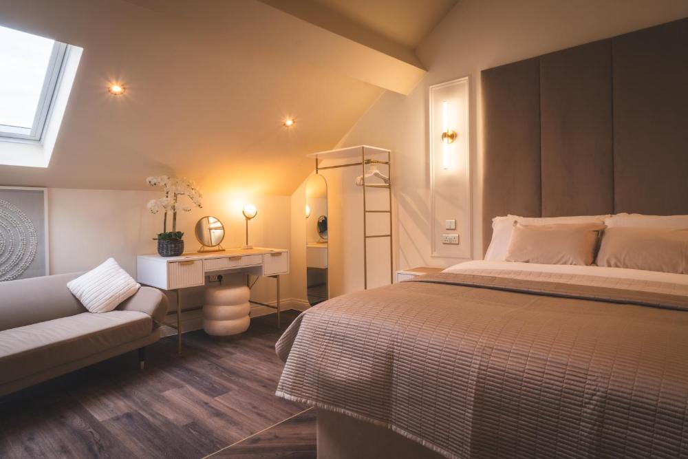 howfield hotel