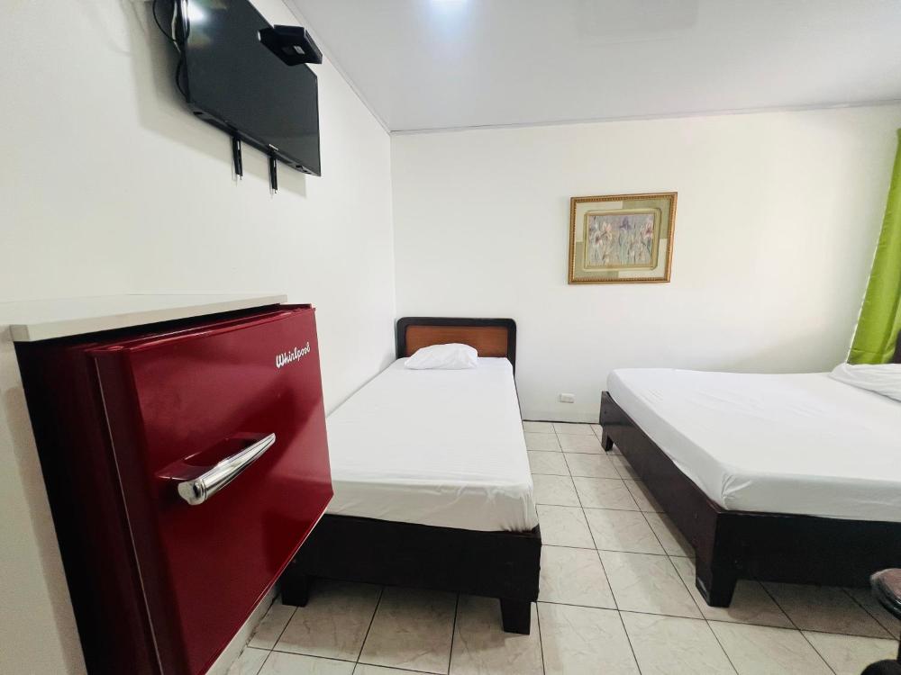 hotel cabinas el coral