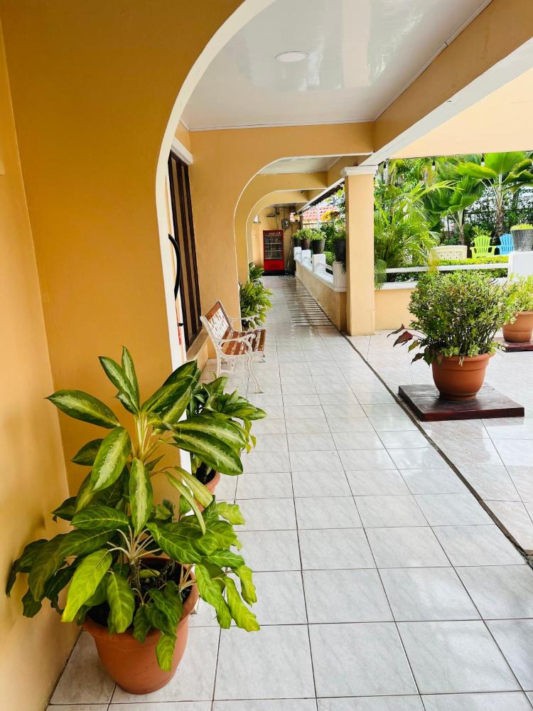 hotel cabinas el coral