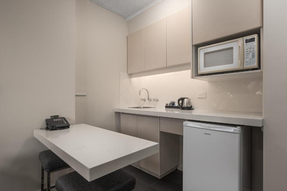 Room image 4