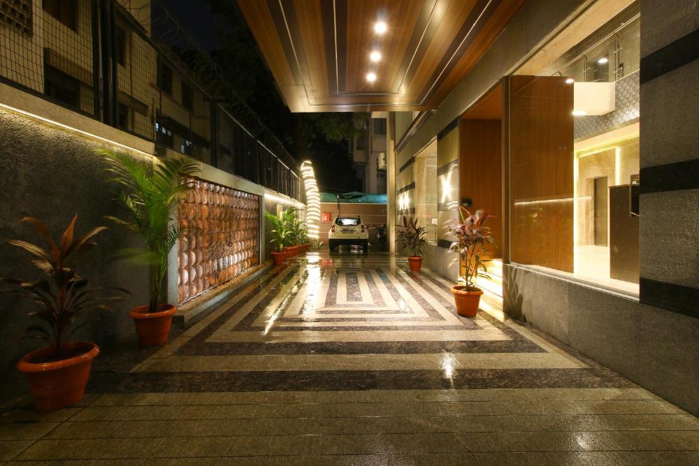 Mumbai House Luxury Apartments - Santacruz East