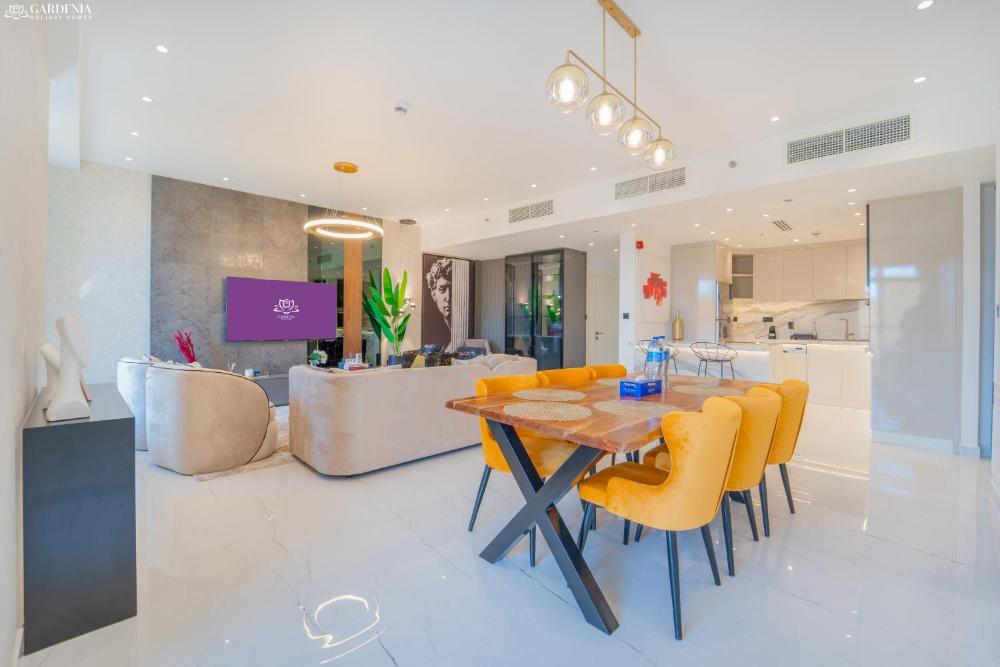 JBR Amwaj 4 , Upgraded Sea and Ain Dubai Views, 2m walk to Beach By Gardenia Suitse