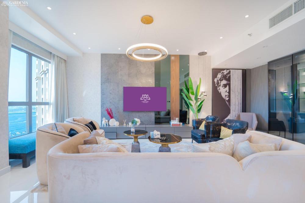 JBR Amwaj 4 , Upgraded Sea and Ain Dubai Views, 2m walk to Beach By Gardenia Suitse