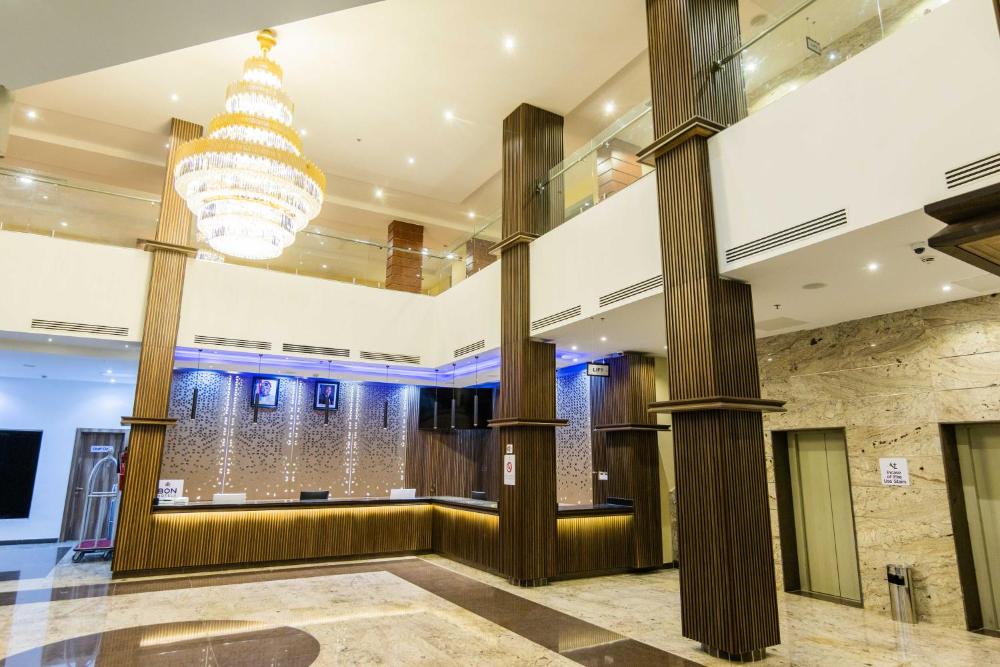 bon hotel octagon