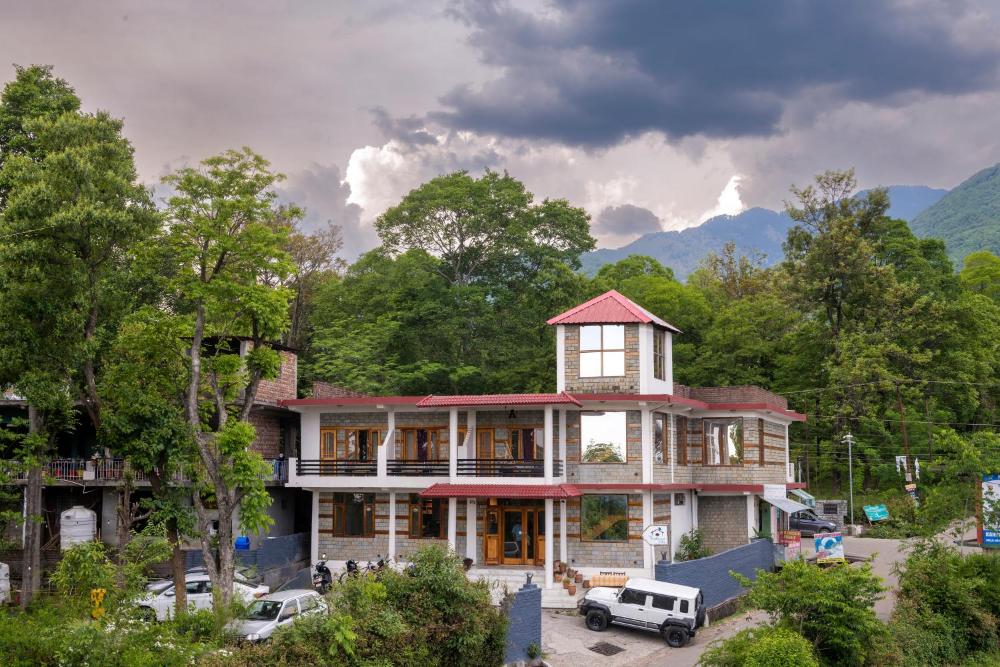 The Birdhouse Villa